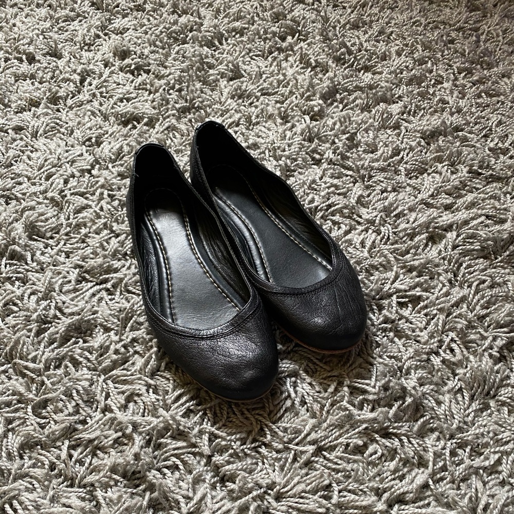 Frye Carson ballet flats